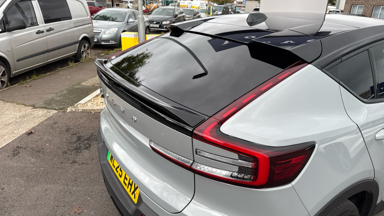 Volvo EC40 175kW Plus 69kWh 5dr Auto Electric Estate